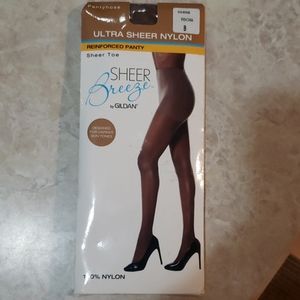 Ultra sheer breeze nylon pantyhose